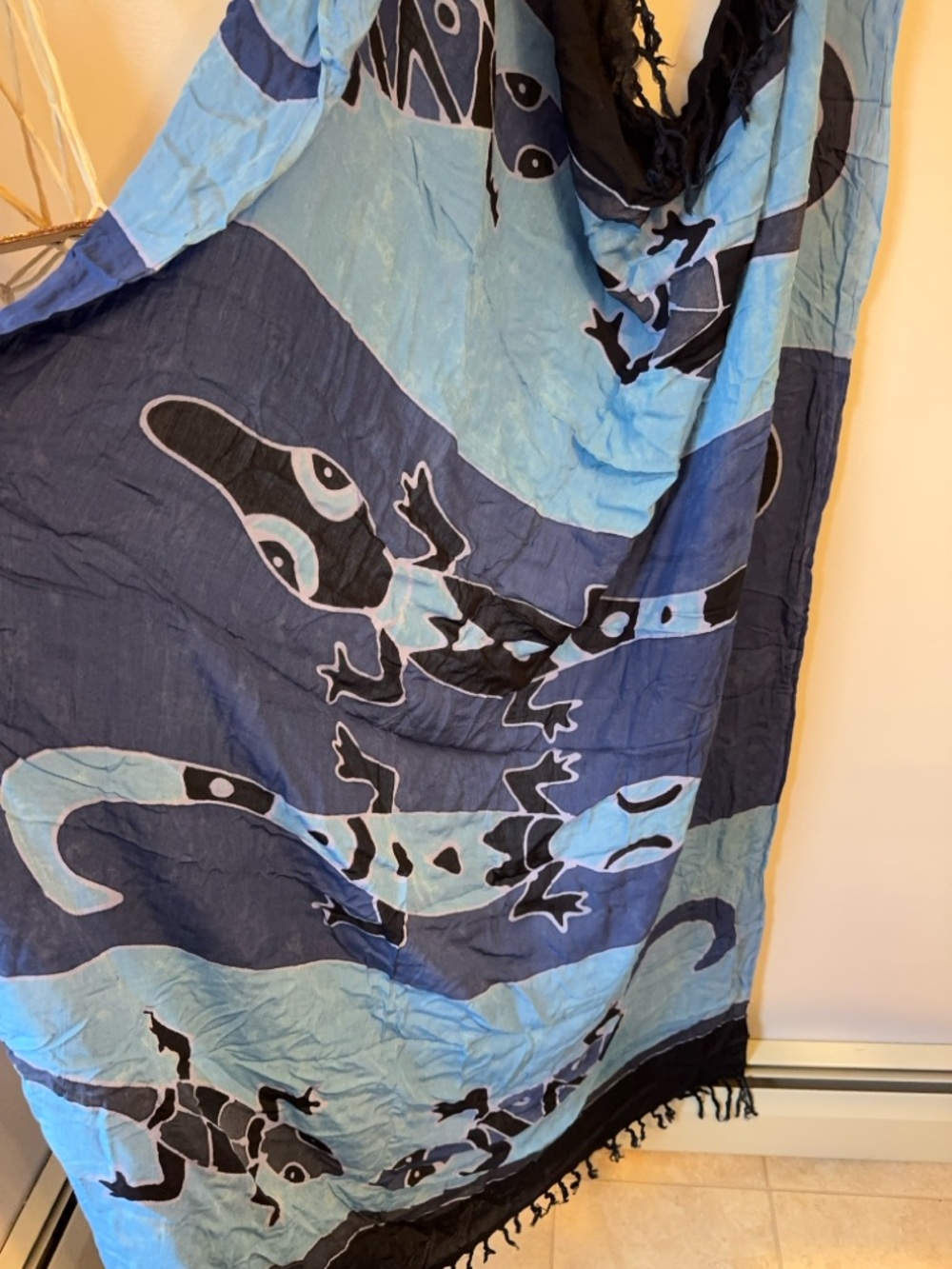 Blue & Navy Lizard Print Sarong Scarf